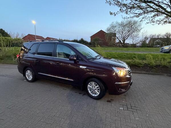 SsangYong Turismo 2.2D EX T-Tronic Euro 6 5dr