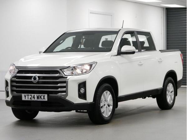 KGM Musso 2.2D EX 200 BHP 4WD MANUAL ( NO VAT )