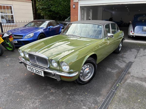 Daimler Sovereign 4.2 4dr