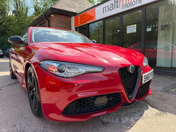 Alfa Romeo Giulia 2.2 TD Speciale Auto Euro 6 (s/s) 4dr
