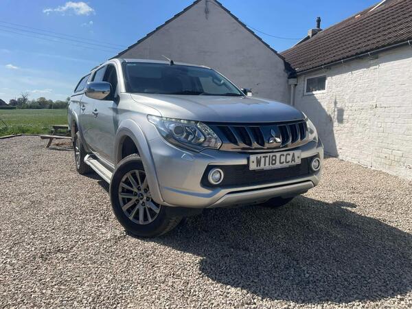 Mitsubishi L200 2.4 DI-D DC Barbarian Pickup Double Cab 4dr Diesel Auto 4WD Euro 6 (178 ps)