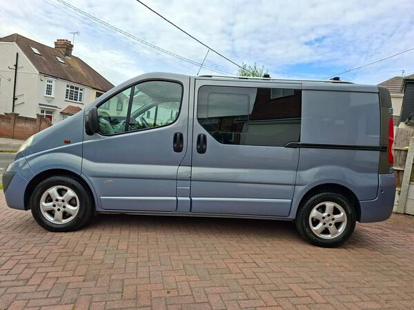 Vauxhall Vivaro 2.0 2900 CDTi Sportive Crew Van 5dr Diesel Manual FWD L1 (215 g/km, 113 bhp)