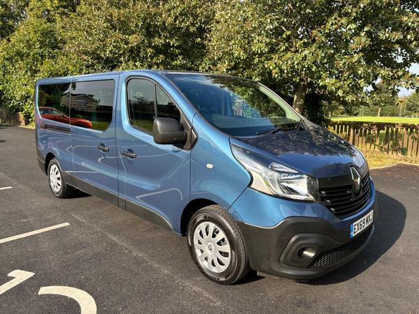 Renault Trafic 1.6 dCi 29 Business LWB Euro 6 5dr (9 Seat)