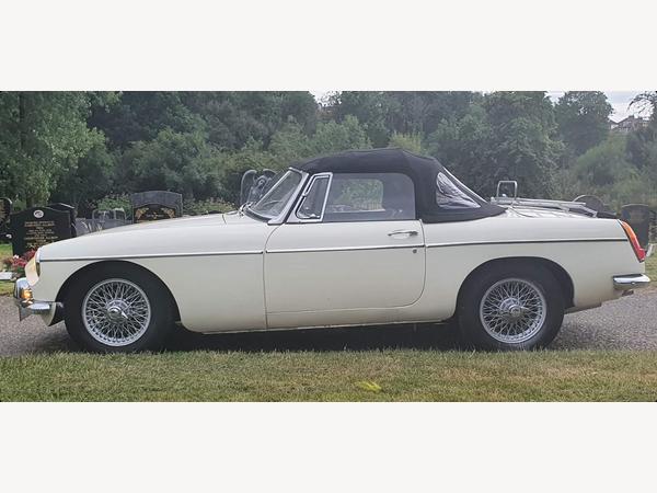 MG MGB 1.8 Roadster Convertible 2dr Petrol Manual (97 bhp)
