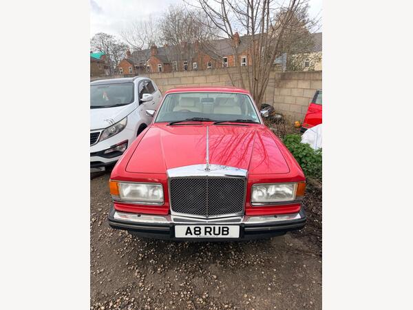 Rolls-Royce Silver Spirit
