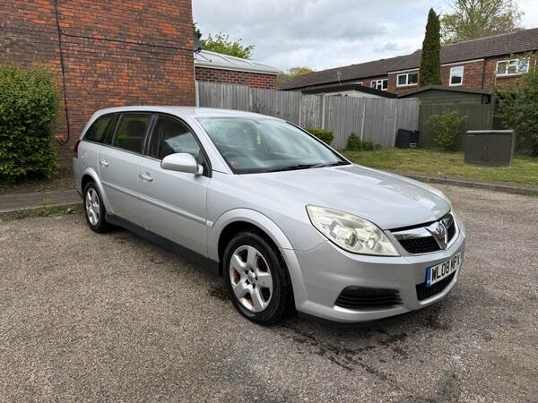 Vauxhall Vectra 1.9 CDTi 16v Exclusiv 5dr (nav)
