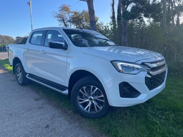 Isuzu D-Max 1.9 TD DL40 Auto 4WD Euro 6 (s/s) 4dr