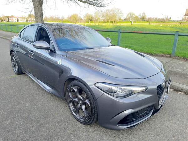 Alfa Romeo Giulia 2.9 V6 Bi-Turbo Quadrifoglio Auto Euro 6 (s/s) 4dr