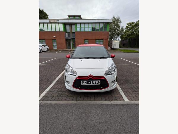 Citroen DS3 1.6 e-HDi Airdream DStyle Red Euro 5 (s/s) 3dr