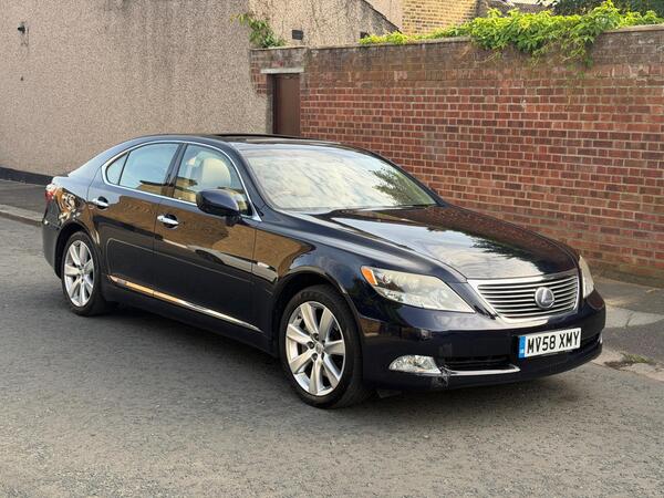 Lexus LS 5.0 600h V8 CVT 4WD Euro 5 (s/s) 4dr