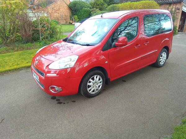 Peugeot Partner Tepee 1.6 HDi Tepee S EGC (s/s) 5dr