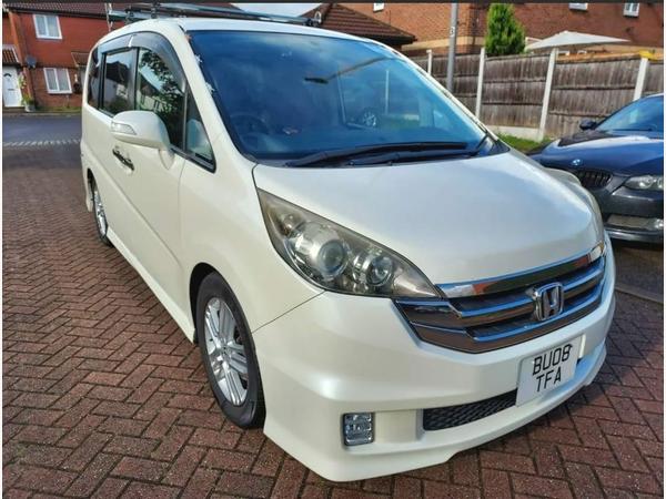 Honda Stepwagon FWD