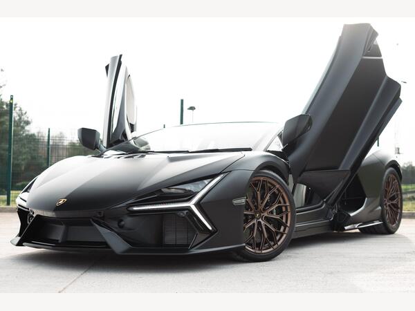 Lamborghini Revuelto 6.5 V12 HPEV 3.8kWh AMT 4WD Euro 6 2dr