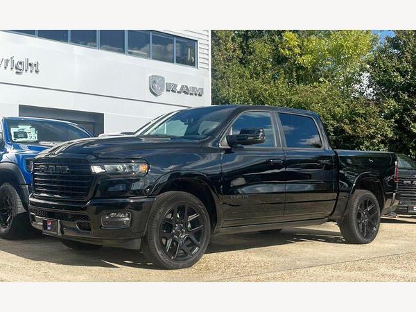 Dodge RAM 1500 Laramie Night Edition 3.0L SST 4dr