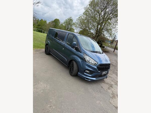 Ford Transit Custom 2.0 320 EcoBlue Limited Crew Van Double Cab 5dr Diesel Manual L2 H1 Euro 6 (6 Seat) (130 ps)
