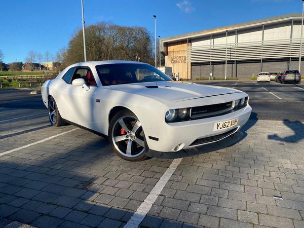 Dodge Challenger 6.4 SRT8 V8 HEMI