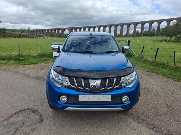 Mitsubishi L200 2.4 DI-D DC Barbarian Pickup Double Cab 4dr Diesel Auto 4WD Euro 6 (178 ps)