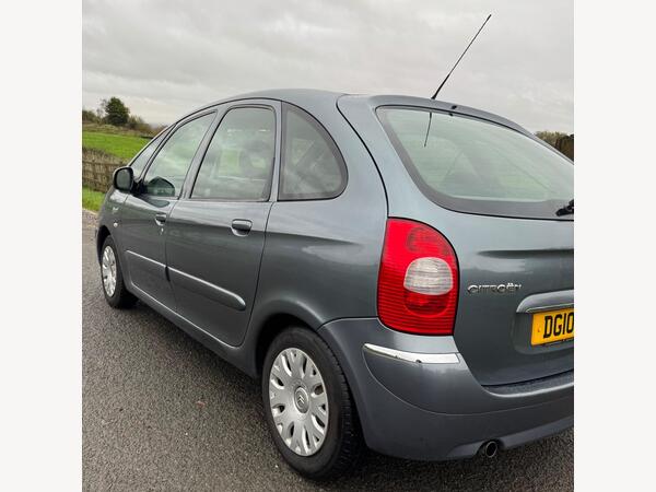 Citroen Xsara Picasso 1.6i 16V Desire 5dr