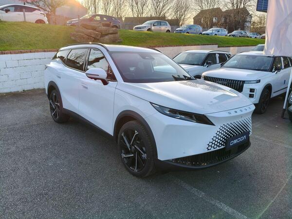 OMODA 7 1.5T SHS 18.4kWh Noble DHT1 Euro 6 (s/s) 5dr