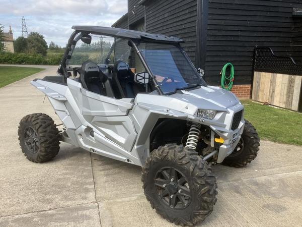 Polaris RZR