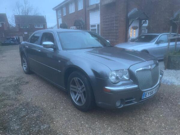 Chrysler 300C 3.0 CRD V6 4dr