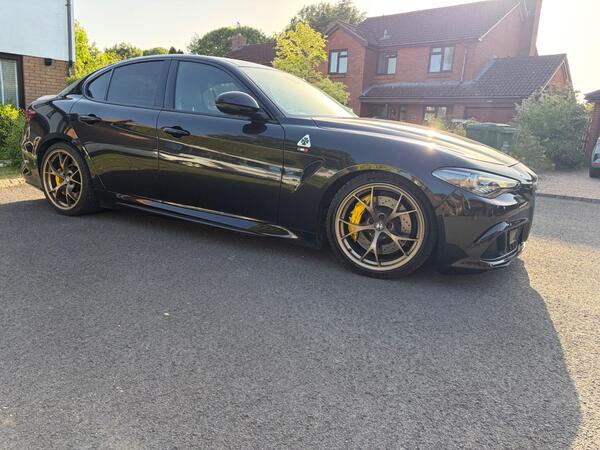 Alfa Romeo Giulia 2.9 V6 Bi-Turbo Quadrifoglio Auto Euro 6 (s/s) 4dr