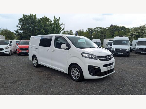 Vauxhall Vivaro Crew Van L2 Turbo D 120 PS Sportive LWB 3100 2.0 LTR Double Cab 6 SEAT FREE 3 YEAR WARRANTY COVER ON THIS VAN - Introducing the Powerful and Versatil