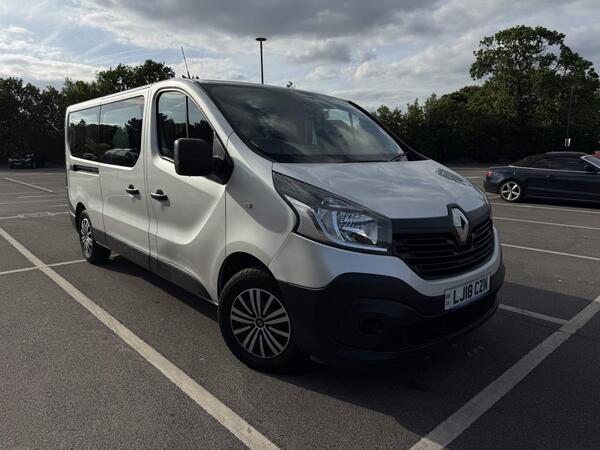 Renault Trafic 1.6 dCi ENERGY 29 Business LWB Euro 6 (s/s) 5dr (9 Seat)
