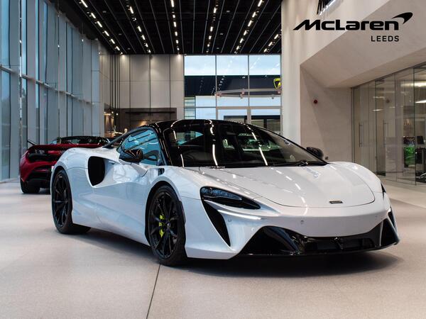 McLaren Artura 3.0T V6 7.4kWh SSG Euro 6 (s/s) 2dr