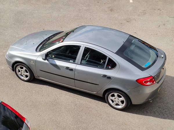 Proton GEN-2 1.6 GLS 5dr