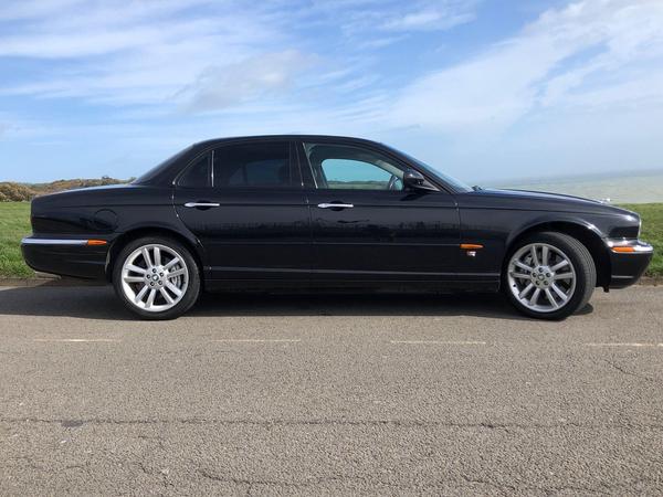 Jaguar XJR