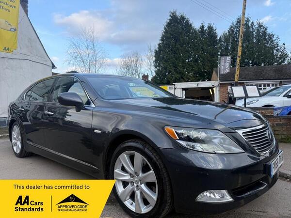 Lexus LS 5.0 600h V8 L CVT 4WD Euro 5 (s/s) 4dr