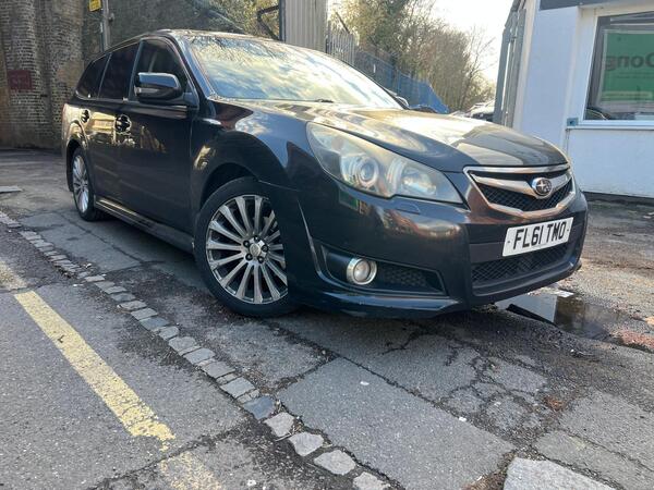 Subaru Legacy 2.5i SE Sport Tourer Lineartronic 4WD Euro 5 5dr (SNavPlus)