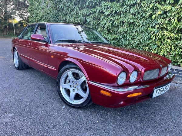 Jaguar XJR 4.0 V8 4dr