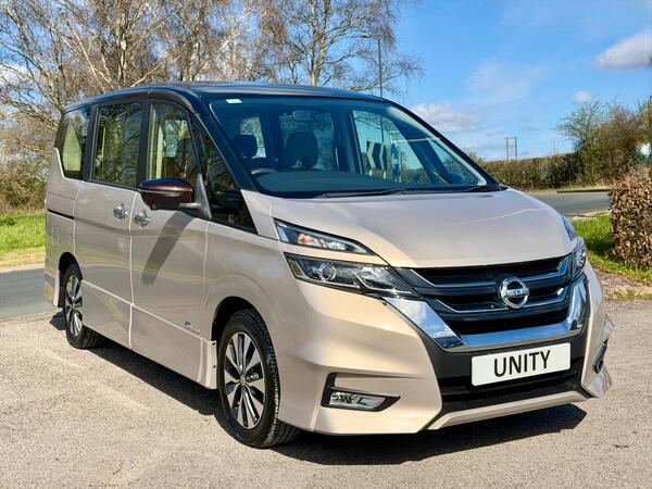 Nissan Serena VIP 8 Seater 5dr