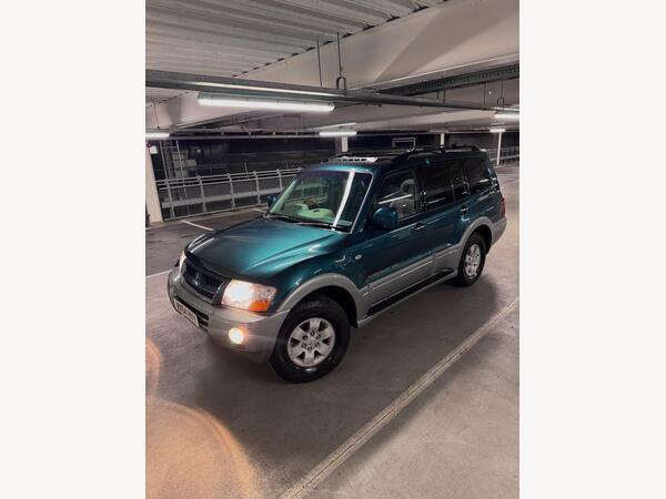 Mitsubishi Shogun 3.2 DI-D Elegance 5dr