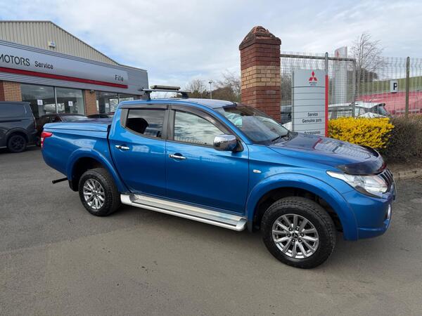 Mitsubishi L200 2.4 DI-D DC Titan 4WD Euro 6 4dr