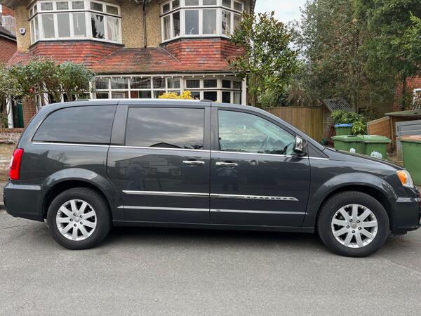 Chrysler Grand Voyager 2.8 CRD Limited Auto Euro 4 5dr