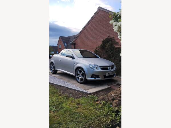 Vauxhall Tigra 1.4i 16v Exclusiv 2dr (a/c)