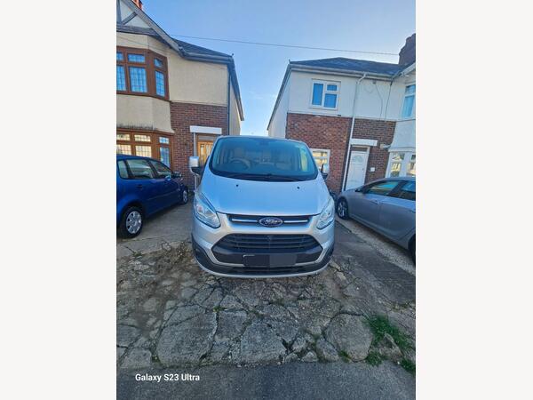 Ford Tourneo Custom 2.2 300 TDCi Limited Minibus Double Cab 5dr Diesel Manual L2 Euro 5 (s/s) (125 ps)