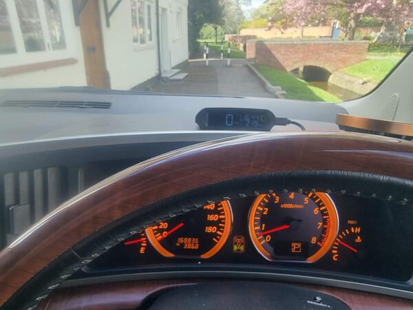 Nissan Elgrand Looking at selling my e51 s2 3.5l v6, 4 wheel drive, 100,000 miles, 7 months mot, both electric doors, electric blinds, reversing camera, parking cam