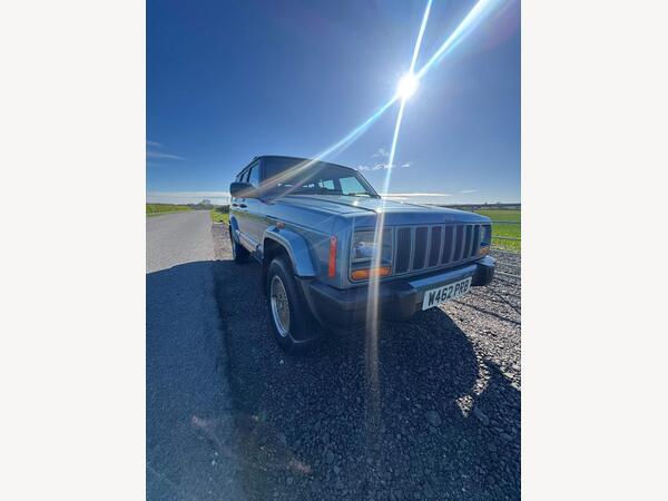 Jeep Cherokee 2.5 4x4 5dr