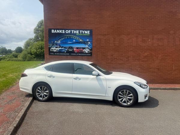 Infiniti Q70 2.2d Premium Auto Euro 5 (s/s) 4dr
