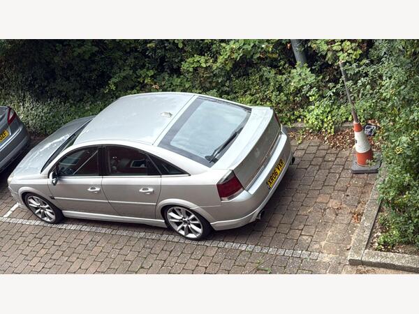 Vauxhall Vectra 2.8i V6 24V VXR 5dr