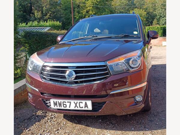SsangYong Turismo 2.2D EX T-Tronic Euro 6 5dr