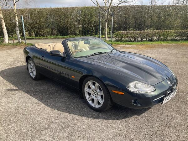 Jaguar XK8 4.0 2dr