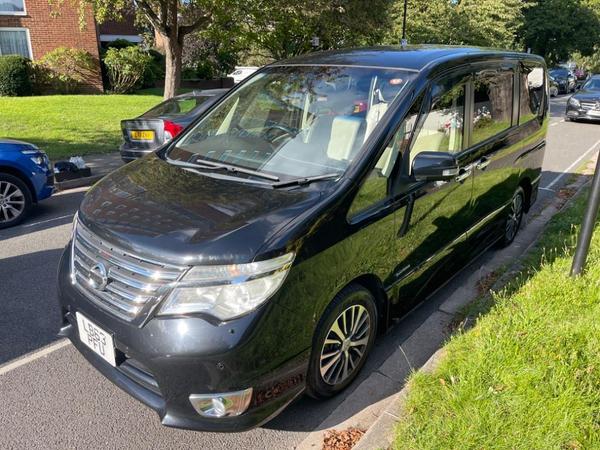 Nissan Serena 2.0 Highway STAR S-Hybrid PREMIUM FEATURES 8-SEATER ELECTRIC SLIDING DOORS