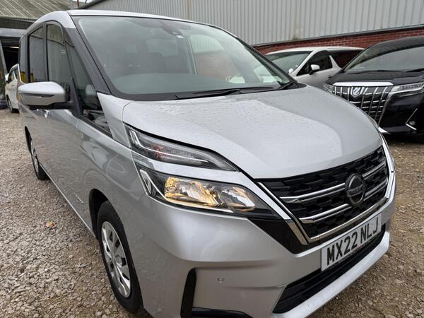 Nissan Serena Hybrid 8 seats euro6 MPV 2.0 automatic 5dr