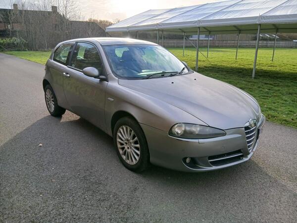 Alfa Romeo 147 2.0 T.Spark Lusso 3dr
