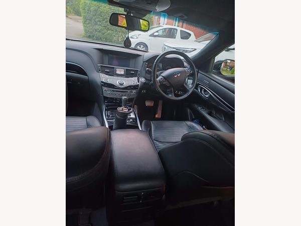 Infiniti Q70 2.2d Sport Auto Euro 5 (s/s) 4dr